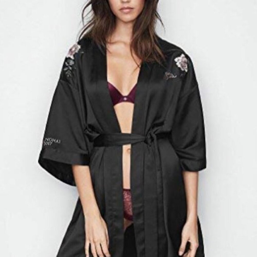 Victoria’s‎ Secret Shanghai Embroider Robe XS/S